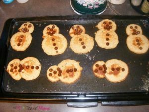 Snowman pancakes_resized